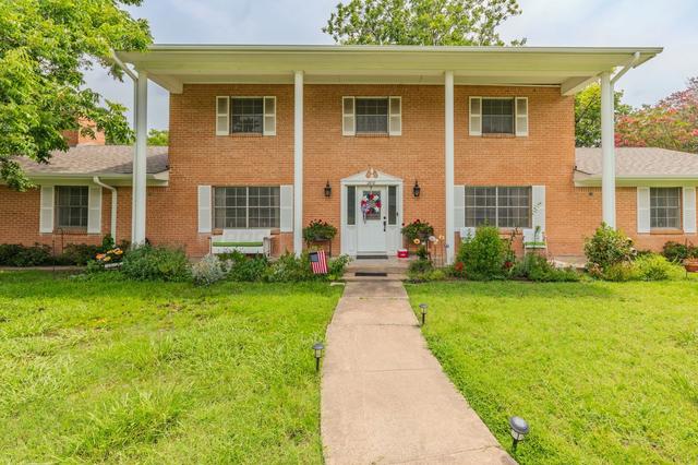 2810 Tanglewood Dr, Commerce, TX 75428
