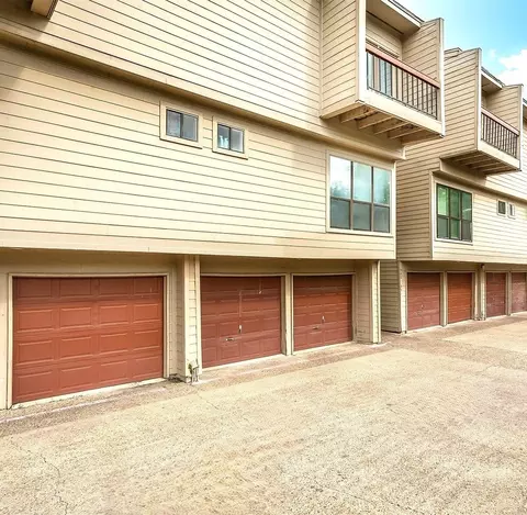 7660 Skillman St #401, Dallas, TX 75231