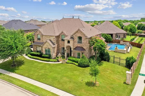 2815 Mona Vale Rd, Trophy Club, TX 76262