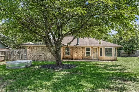 Exterior - 316 E Chapman Rd, Hewitt, TX 76643 photo 7 of 8