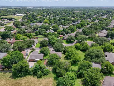 View/Area - 316 E Chapman Rd, Hewitt, TX 76643 photo 2 of 4