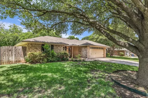 Exterior - 316 E Chapman Rd, Hewitt, TX 76643 photo 3 of 8