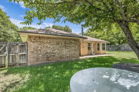 Exterior - 316 E Chapman Rd, Hewitt, TX 76643 photo 6 of 8