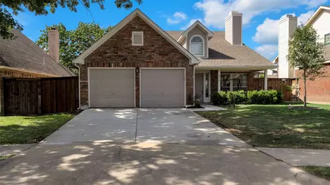517 Las Cruces Dr, Irving, TX 75063