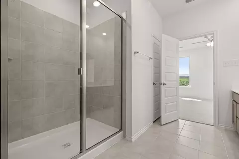 Bath - 3115 Hawkview Dr, Cleburne, TX 76031 photo 1 of 1