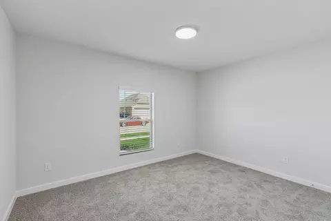 Bedroom - 824 Rockcloud Dr, Haslet, TX 76052 photo 6 of 10