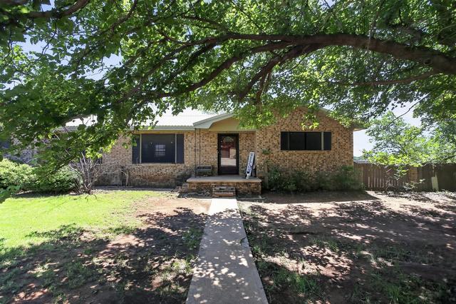 115 Adeeba Ln, Childress, TX 79201