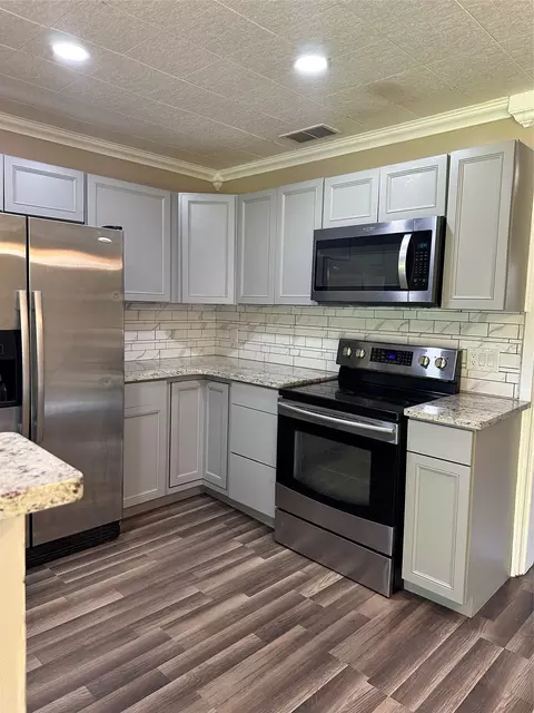 Kitchen - 3650 Trinity Ln, Abilene, TX 79602 photo 2 of 3