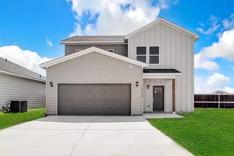 10508 Ruffin Dr, Fort Worth, TX 76131