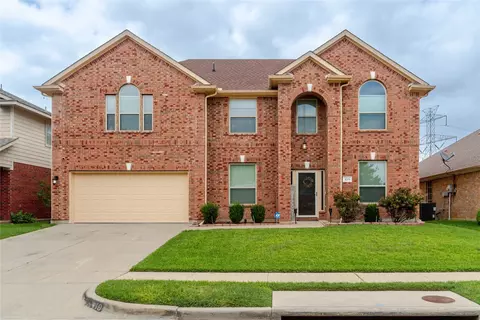 419 Kingfisher Ln, Arlington, TX 76002