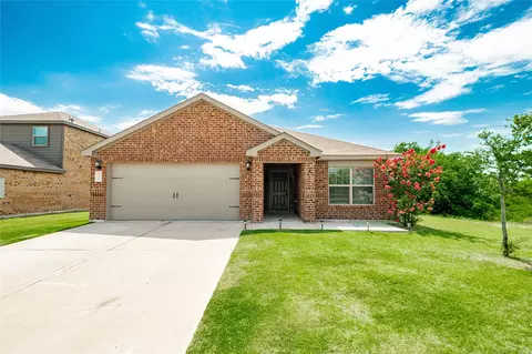 140 Cattlemans Creek Rd W, Newark, TX 76071