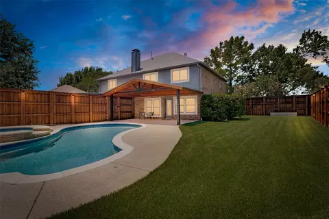 1318 Newport Dr, Carrollton, TX 75006