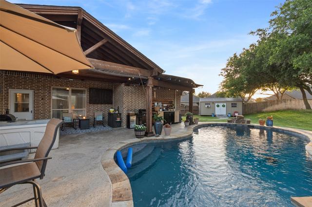 5200 Medallion Ct, Midlothian, TX 76065