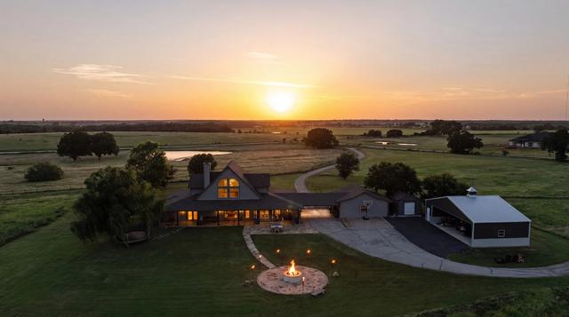 360 Pop Noah Rd, Collinsville, TX 76233