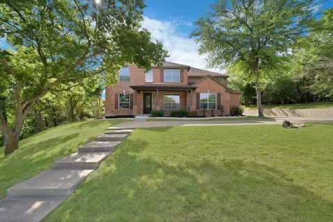 2770 S Lakeview Dr, Cedar Hill, TX 75104