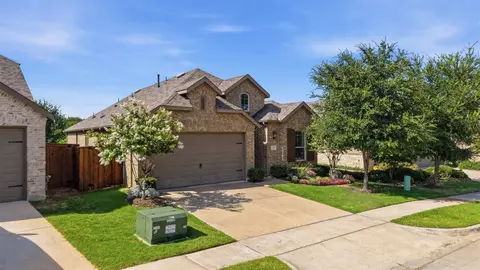 1109 Shire Dr, Aubrey, TX 76227