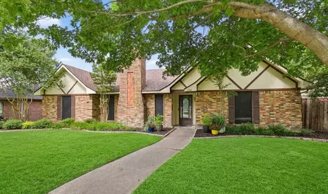 6300 Bronze Leaf Dr, Plano, TX 75023