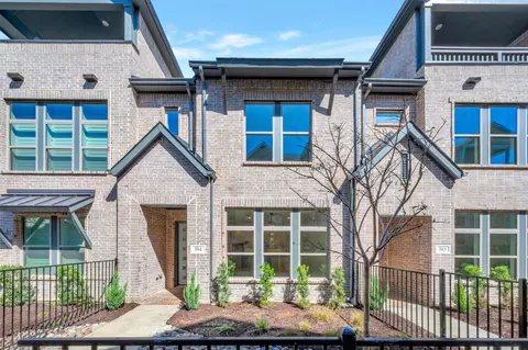 4827 Fuller Ct #504, Irving, TX 75038