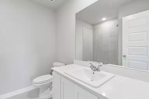 Bath - 829 Rockcloud Dr, Haslet, TX 76052 photo 3 of 3