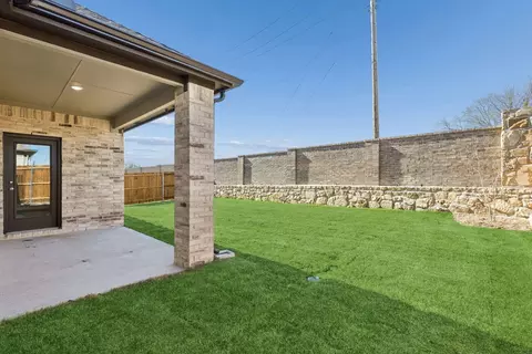 Exterior - 829 Rockcloud Dr, Haslet, TX 76052 photo 3 of 4