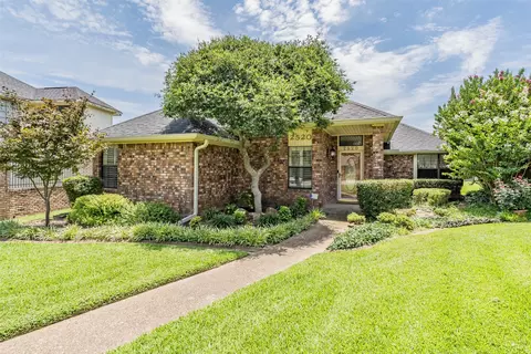 2520 Pecan Grove Ct, Irving, TX 75060