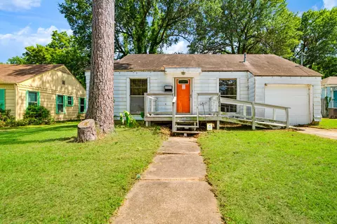 2106 Cleveland St, Paris, TX 75460