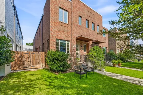210 Wimberly St, Fort Worth, TX 76107