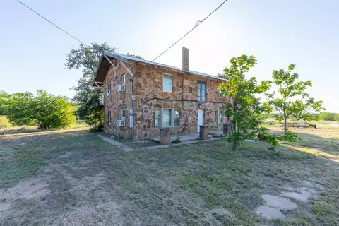 640 Ground St, Moran, TX 76464