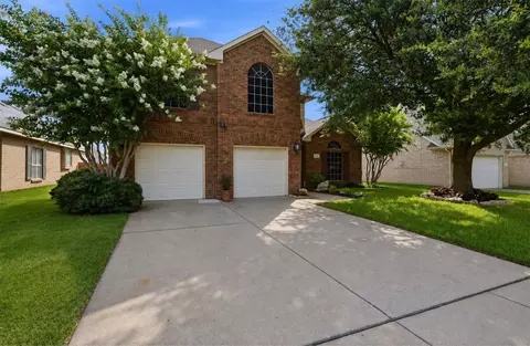 328 Tioga St, Burleson, TX 76028