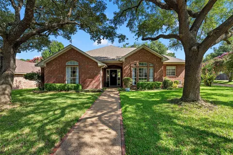 9508 Yellow Stone Rd, Waco, TX 76712