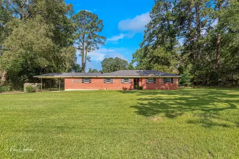 9342 Dean Rd, Shreveport, LA 71118