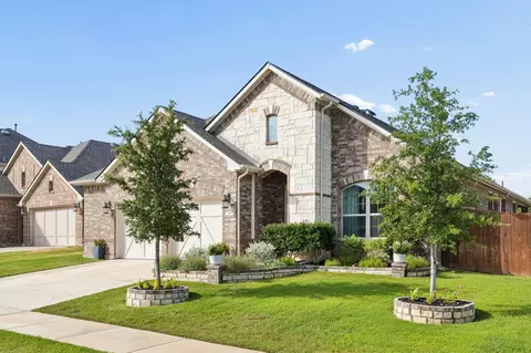 14713 Spitfire Trl, Roanoke, TX 76262