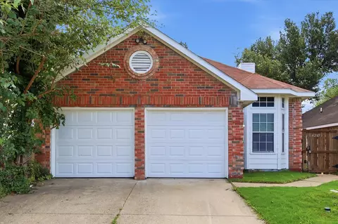 4215 Scarsdale Ln, Dallas, TX 75227