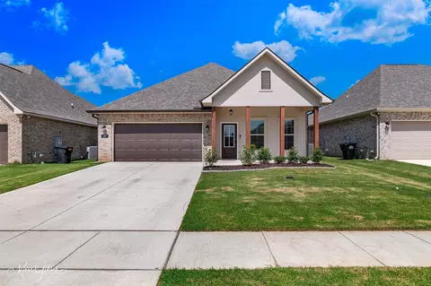 207 Norwell Ln, Bossier City, LA 71111