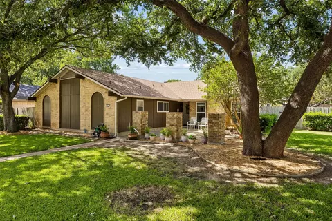 1913 Richland Dr, Richardson, TX 75081