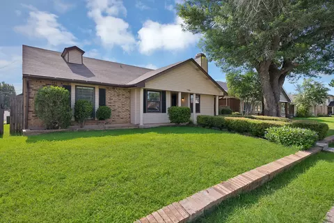 7000 Curry Dr, The Colony, TX 75056