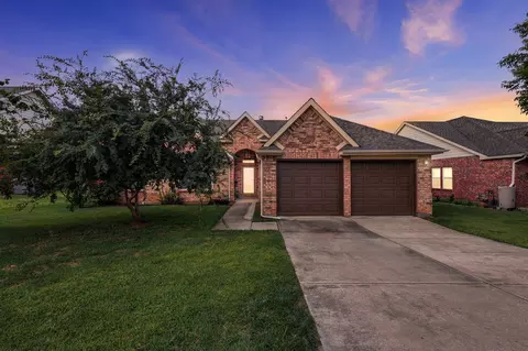 3505 Mustang Dr, Denton, TX 76210