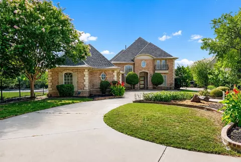 6308 Estates Ln, Fort Worth, TX 76137