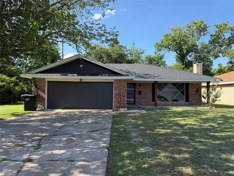 2406 W Broadview St, Greenville, TX 75402