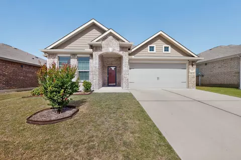 504 Cross Ridge Cir N, Fort Worth, TX 76120