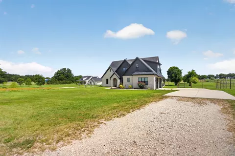 Exterior - 4640 County Road 1040, Celeste, TX 75423 photo 5 of 7