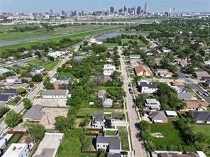 1703 Homeland St, Dallas, TX 75212