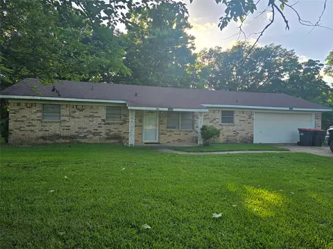 2970 41st St SE, Paris, TX 75462