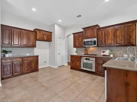 Kitchen - 12304 Durango Root Dr, Fort Worth, TX 76244 photo 1 of 3