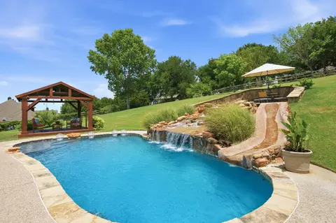 10224 Mustang Wells Dr, Fort Worth, TX 76126
