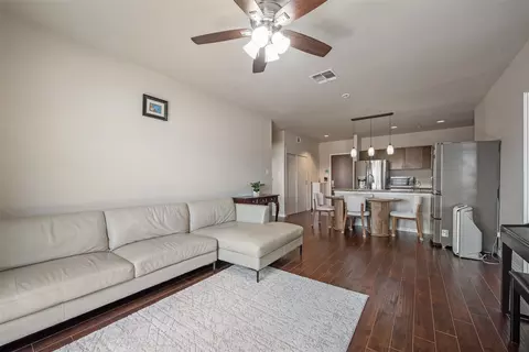 1100 W Trinity Mills Rd #3028, Carrollton, TX 75006