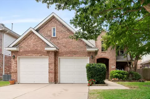 6945 Shoreview Dr, Grand Prairie, TX 75054