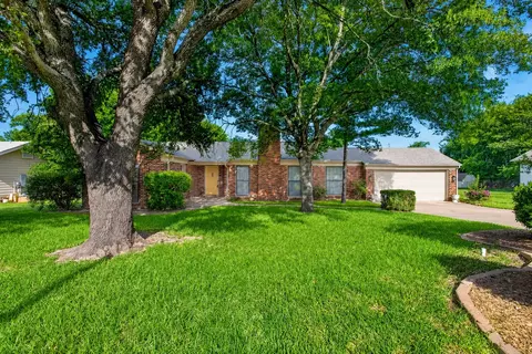 202 S Tower St, Weatherford, TX 76086