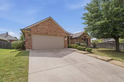 2233 Caroline Dr, Weatherford, TX 76087
