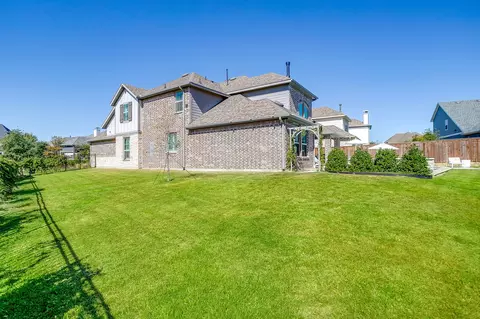 Exterior - 2009 Roundtree Cir E, Aledo, TX 76008 photo 8 of 9